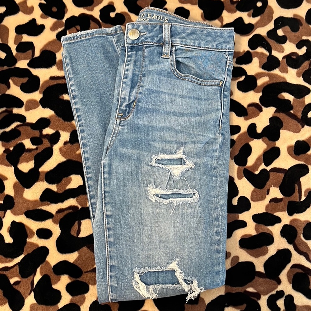American Eagle Jeans Ripped Size 6